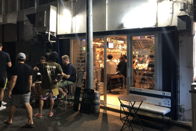 新宿クラフトビール BEER BOMB（ビアボム）